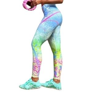 Gavelo Flower-Ish Leggings size small